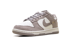 Dunk Low WMNS"Malt Gold Mini Swoosh" IB4417 105