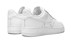 AIR FORCE 1 LO MNS WMNS"Pearls" DQ0231 100