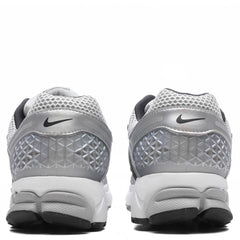 Zoom Vomero 5 - Metallic Silver/Black/Pure