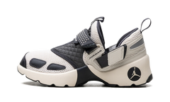 Jordan Trunner LX WMNS "Light Orewood Brown" HQ2164 102