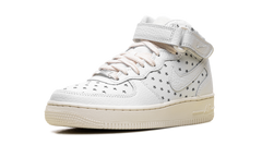 AIR FORCE 1 MID WMNS"CUT OUT STARS" DV3451 100