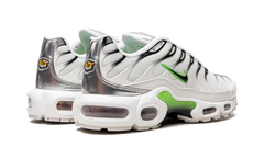 AIR MAX PLUS MNS WMNS DN6997 100