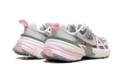 V2K Run WMNS"Pink Foam" HQ4046 001