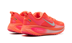 Vomero 18 WMNS"Bright Crimson" HM6804 603