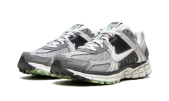 VOMERO 5 WMNS"Cobblestone" FB8825 001