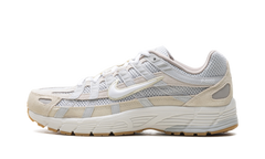 P-6000 WMNS"Photon Dust Light Khaki" HV4312 025
