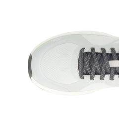 Rally Sneaker