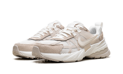 V2K Run WMNS"Sail Sand Drift" HV3917 133