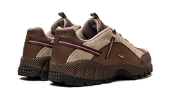 AIR HUMARA LX WMNS"Jacquemus - Brown" DR0420 200