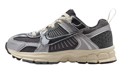 Vomero 5 PS "Iron Grey Coconut Milk Chrome" IM9465 002