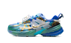 V2K Run WMNS"Doernbecher" IO7691 921