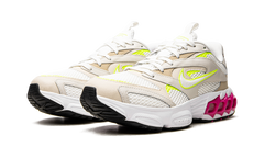 WMNS Zoom Air Fire"Summit White and Total Orange" CW3876 106